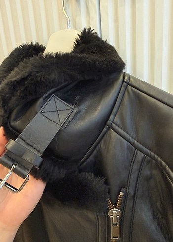 Kürk Detaylı Siyah Deri Kadın Mont - Görsel 5