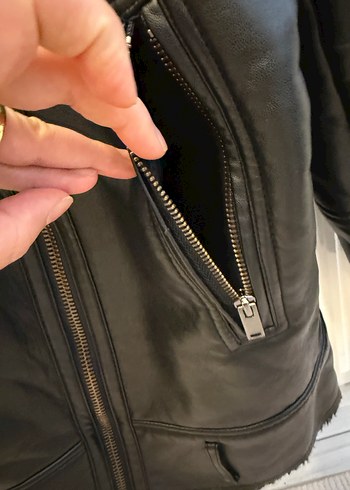 Kürk Detaylı Siyah Deri Kadın Mont - Görsel 7