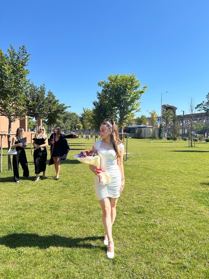 Beyaz Straplez Midi Mezuniyet Elbisesi - Görsel 2