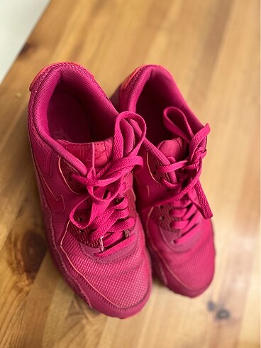 38 Beden pembe Renk Nike Airmax. Çok az kullanıldı
