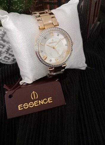  Beden altın Renk Essence Kadın Saat 
