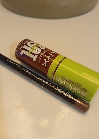 NYX Parlak Khaki Lip Gloss ve Dudak Kalemi - Görsel 3