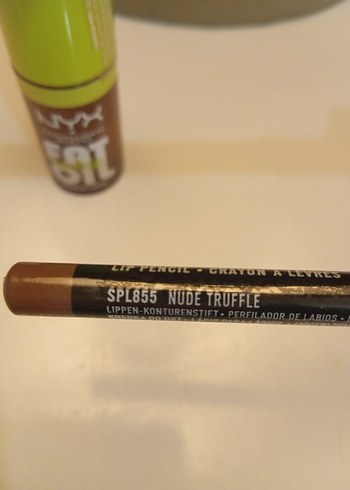 NYX Parlak Khaki Lip Gloss ve Dudak Kalemi - Görsel 4