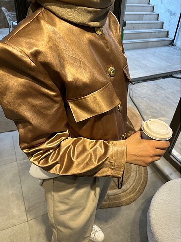 Gold düğmeli Haki parlak ceket