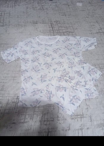 Dantel Detaylı Desenli Hamile Tişörtü - Görsel 2