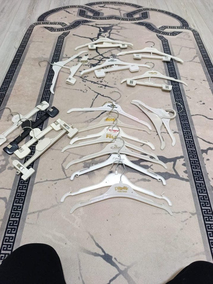 19 adet bebek çocuk kıyafet askısı . - Görsel 2