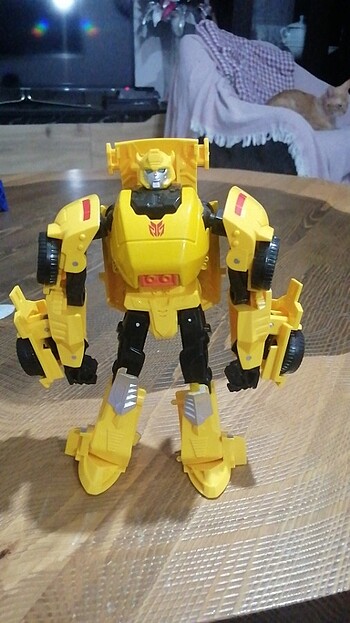 Transformers cybertron bumblebee