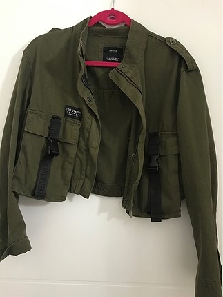 #bershka kisa koyu yesil ceket