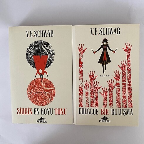 Sihrin En Koyu Tonu 1-2 V.E. Schwab