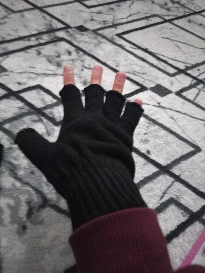 Parmaksız Eldiven - Görsel 2