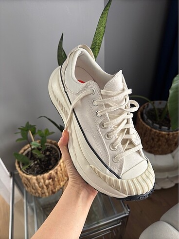 CONVERSE ORJINALDİR.
