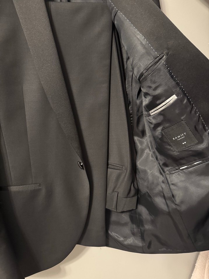 Siyah damatlık takım elbise - Görsel 3