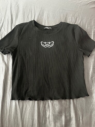 Siyah crop tişört