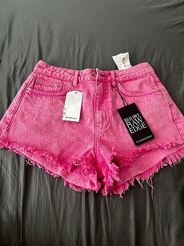 Pembe kot şort