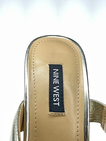 37,5 Beden çeşitli Renk Nine West Klasik Ayakkabı %70 İndirimli.