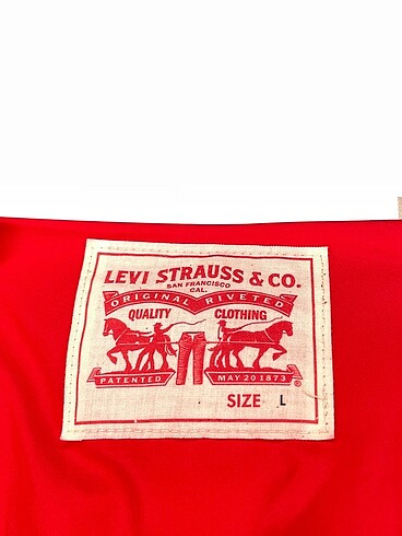 l Beden kırmızı Renk Levis Mont %70 İndirimli.