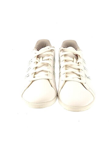 38 Beden Adidas Spor Ayakkabı %70 İndirimli.