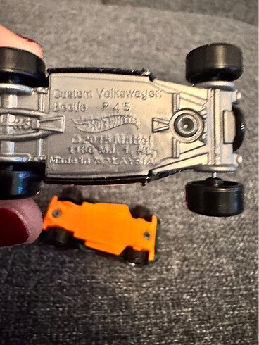  Beden Hot Wheels araba- 2 li