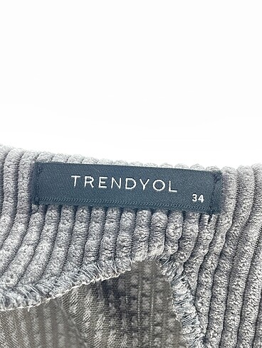 34 Beden gri Renk Trendyol & Milla Kısa Salopet %70 İndirimli.