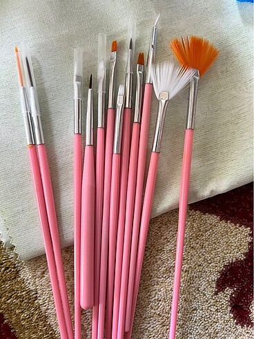 Nail art fırçaları