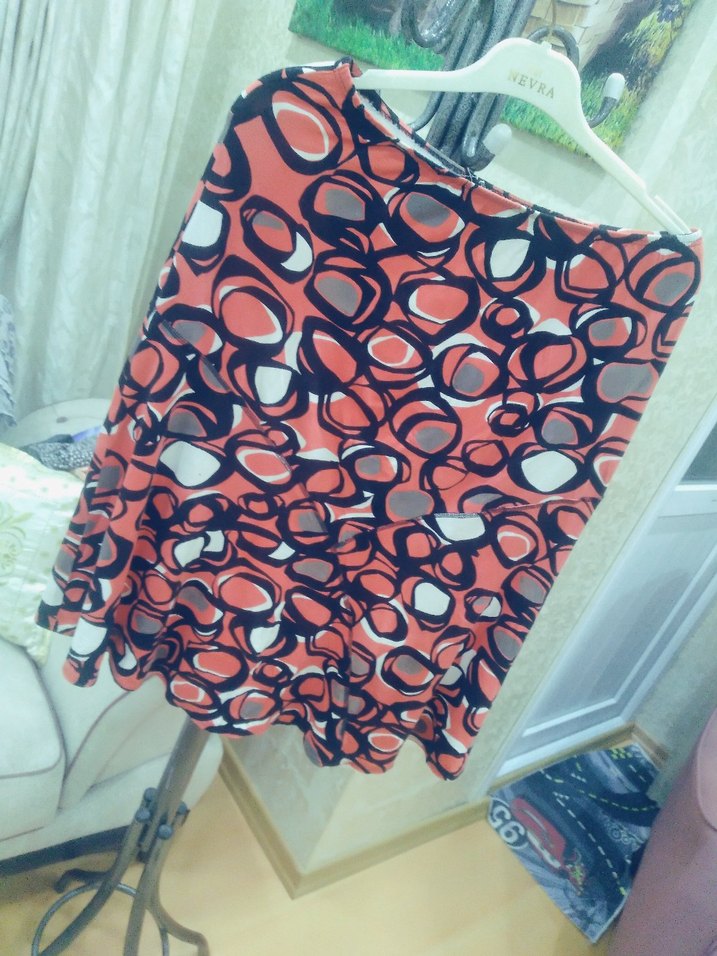 Kırmızı Desenli Pilili Mini Etek - Görsel 3