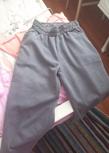 Beyaz Yüksek Yakalı Kadın Eşofman Üstü ve gri eşofman altı - Görsel 7