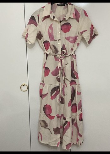 Pembe Batik Desenli Düğmeli Uzun Elbise
