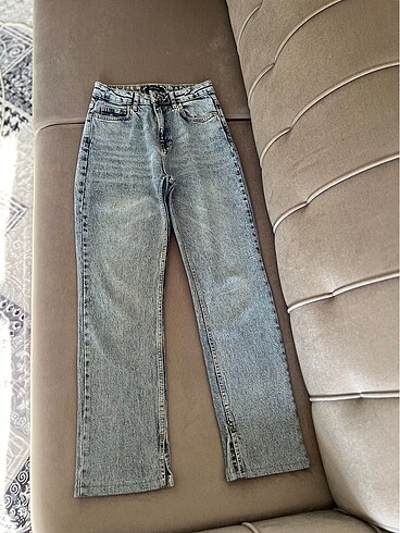34 Beden Yırtmaçlı jean