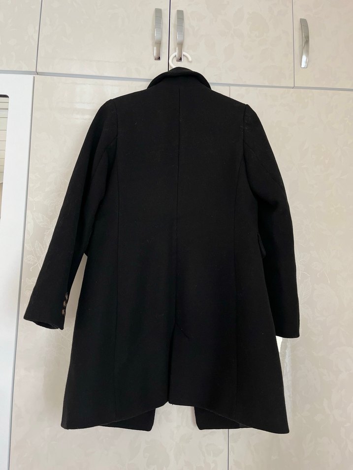 Siyah Düğmeli Klasik Kaban - Görsel 3