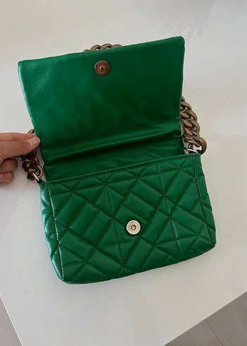 Zincir Detaylı Yeşil Deri Kadın Çanta - Görsel 3