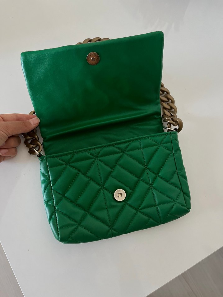 Zincir Detaylı Yeşil Deri Kadın Çanta - Görsel 3