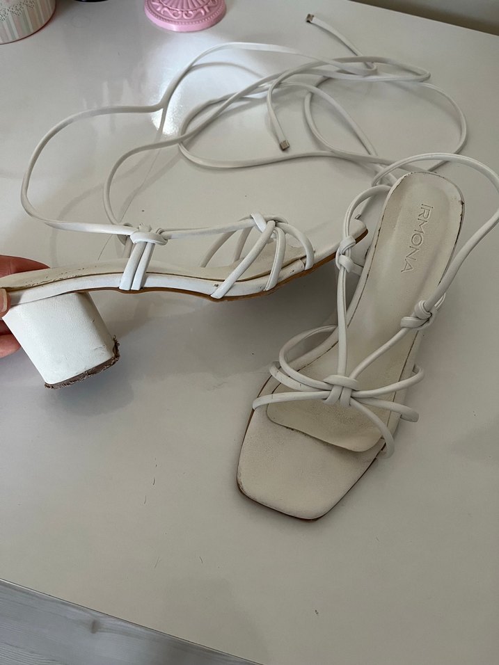 Beyaz Topuklu Minimalist Kadın Sandalet - Görsel 2