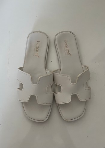 Beyaz Tokalı Kadın Terlik - Görsel 2