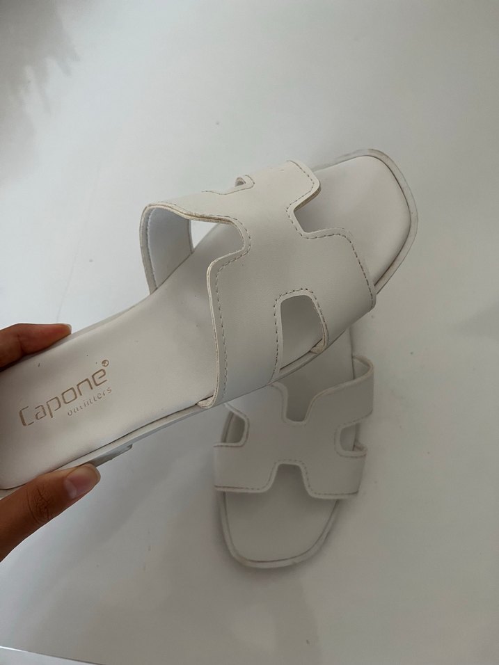 Beyaz Tokalı Kadın Terlik - Görsel 3