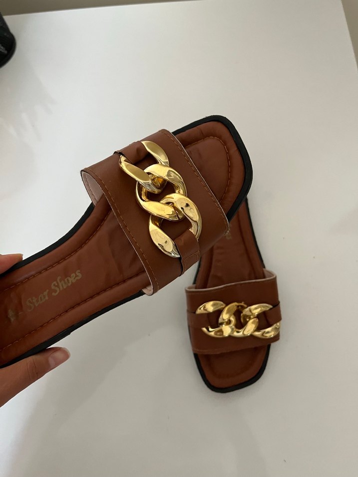 Kahverengi Tokalı Kadın Terlik - Görsel 2