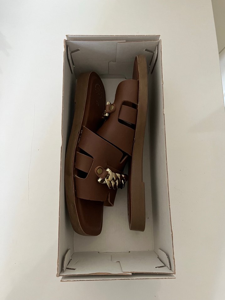 Zincir Detaylı Kahverengi Deri Kadın Terlik - Görsel 4