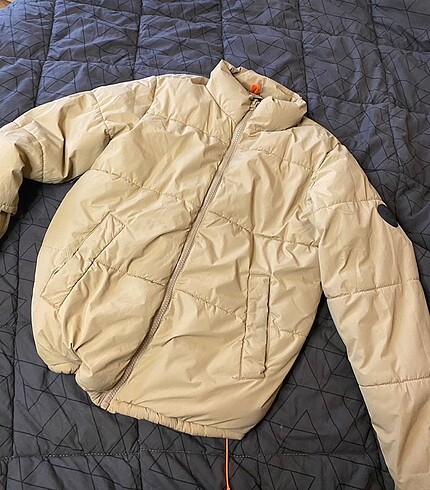 BERSHKA KREM MONT