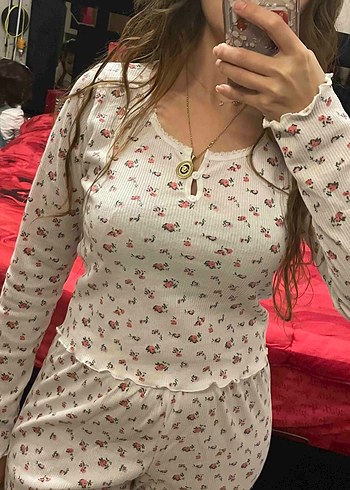 Çiçek Desenli Uzun Kollu Kadın Pijama Takımı - Görsel 4