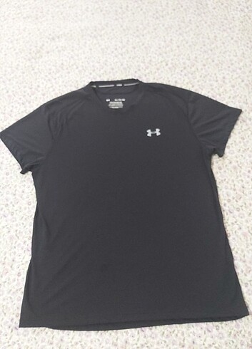 xl Beden UNDER ARMOUR TİŞORT