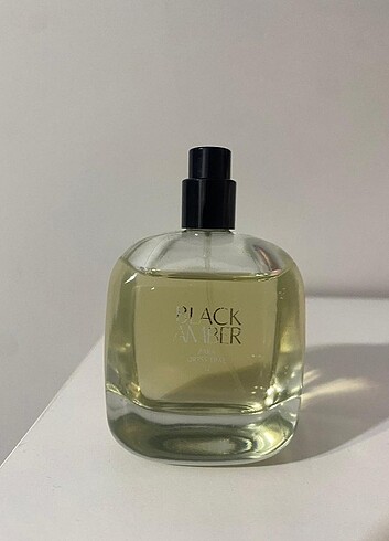 Beden Zara black amber parfüm