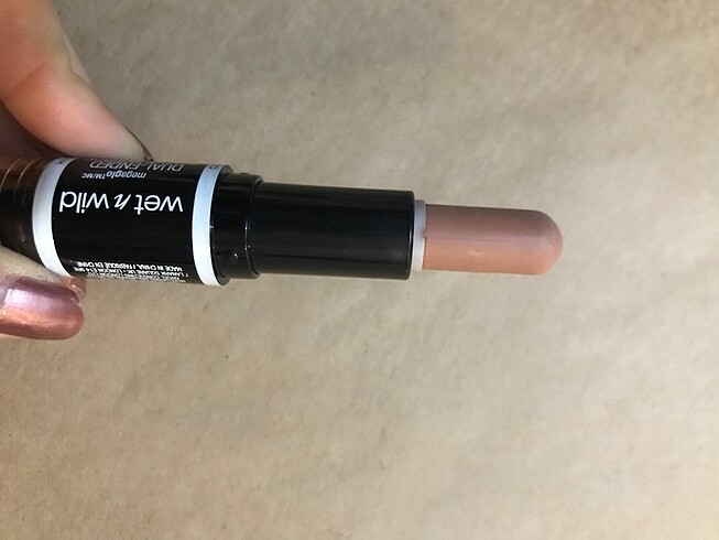  Beden Wet n wild kontur stick