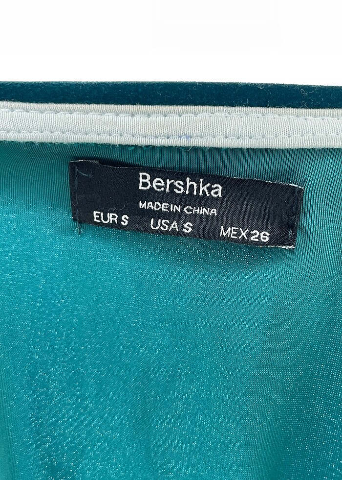 Bershka Spor Dış Giyim %70 İndirimli. - Görsel 4