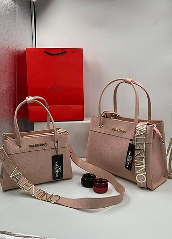 Valentino Valentino çanta modeli 