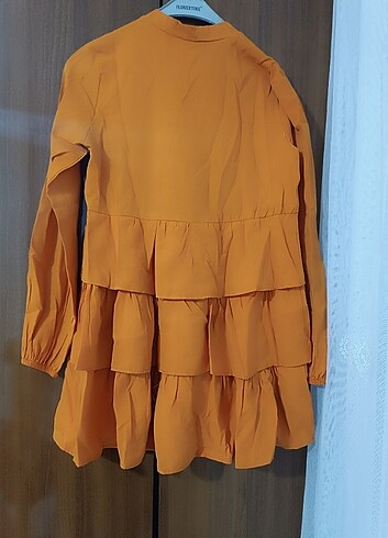 m Beden turuncu Renk Fırfırlı gömlek 