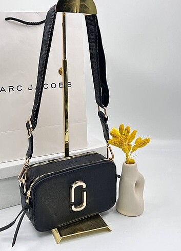 Marc Jacobs çanta 