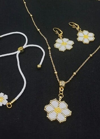 Tasarımcı Miyuki boncuk ile yapılan papatya set