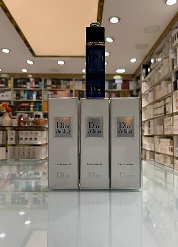 Dior addict