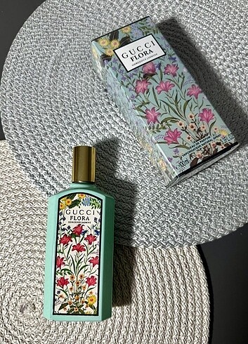 Gucci flora