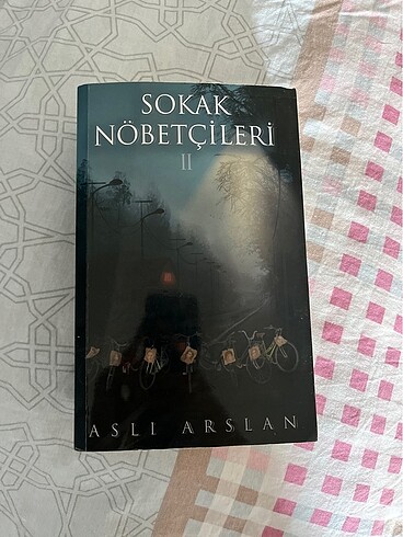 Sokak Nöbetçileri İmzalı Kitap