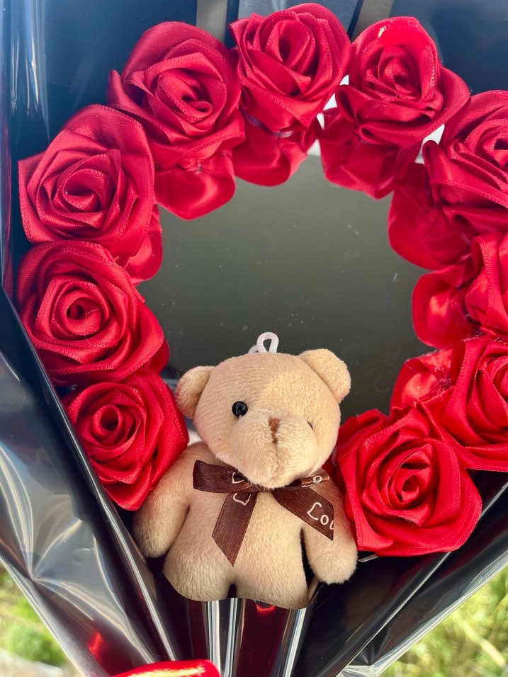 Sevgililer günü aynalı çiçek buketi (yazılı) - Görsel 4